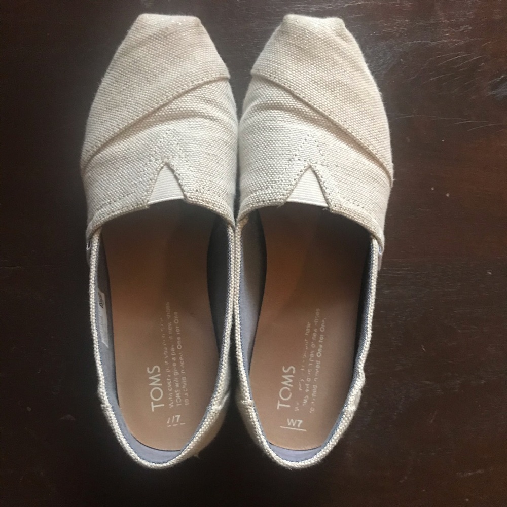 Toms-cream/shimmer